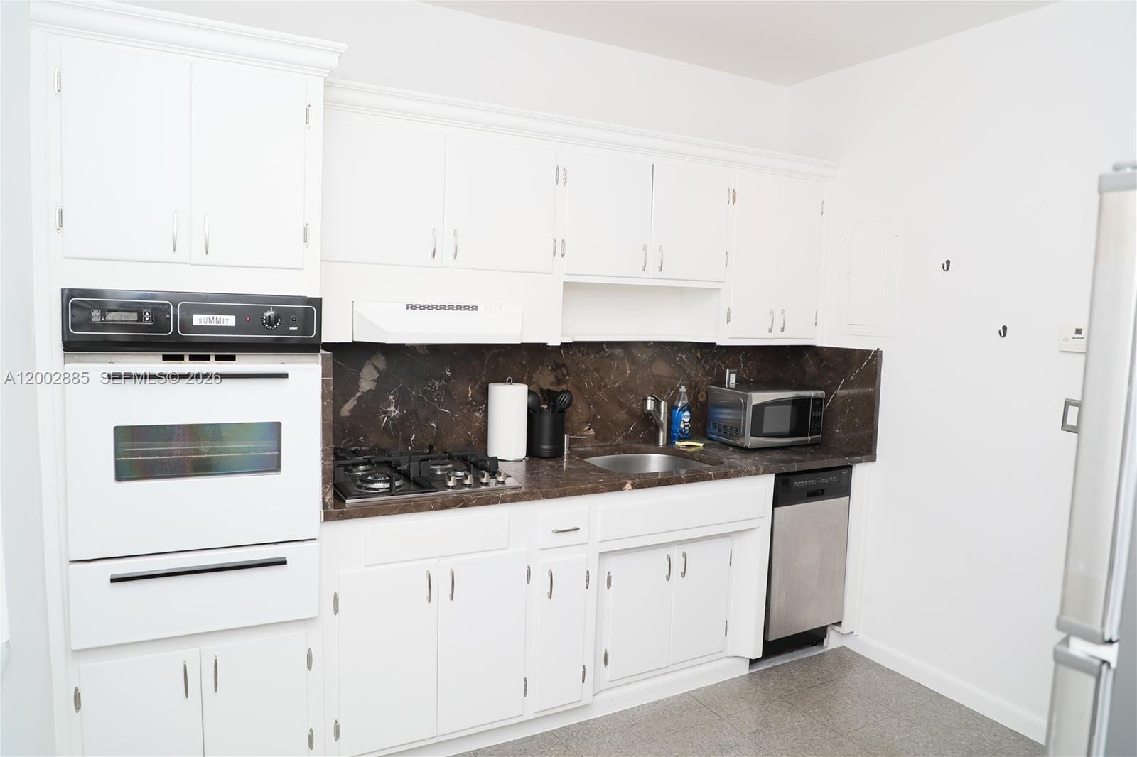 215 Antilla Ave # 3