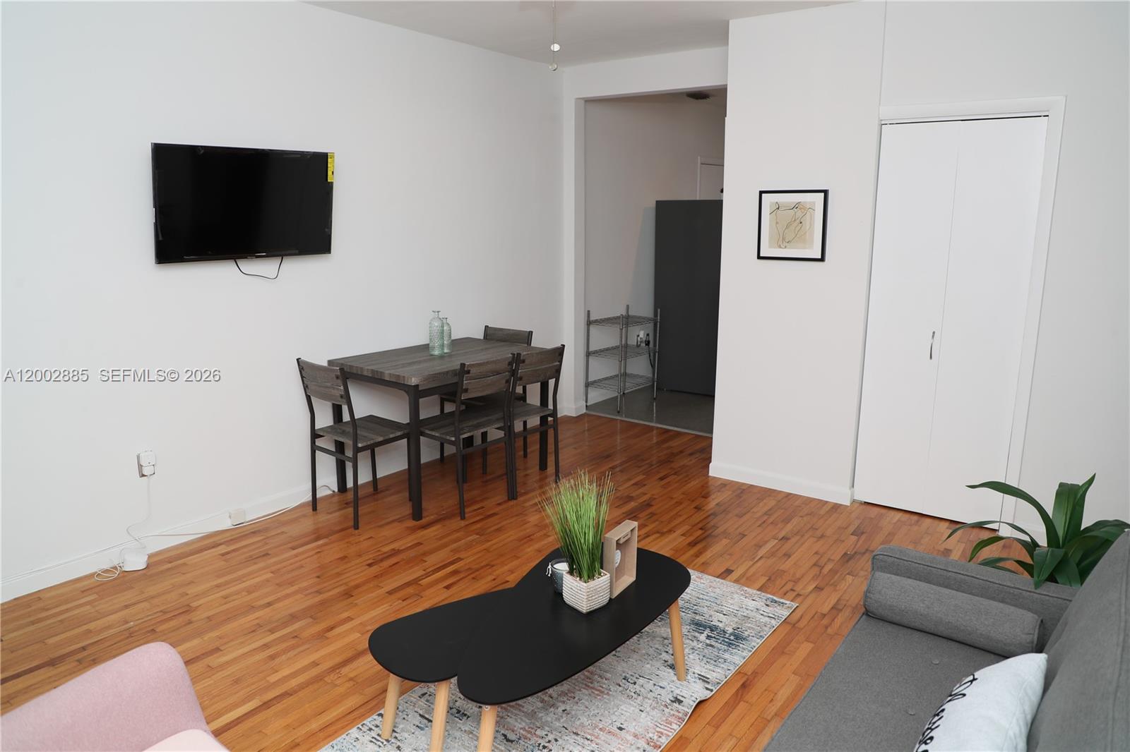 215 Antilla Ave # 3