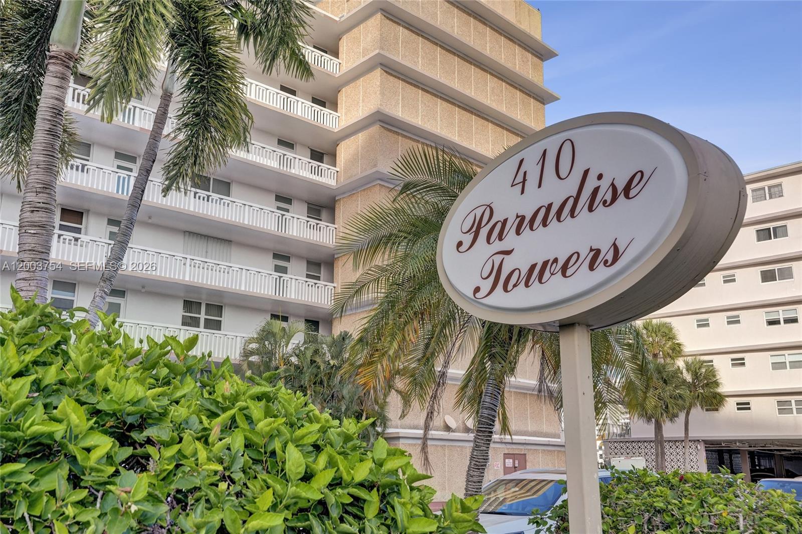 410 Golden Isles Dr # 408