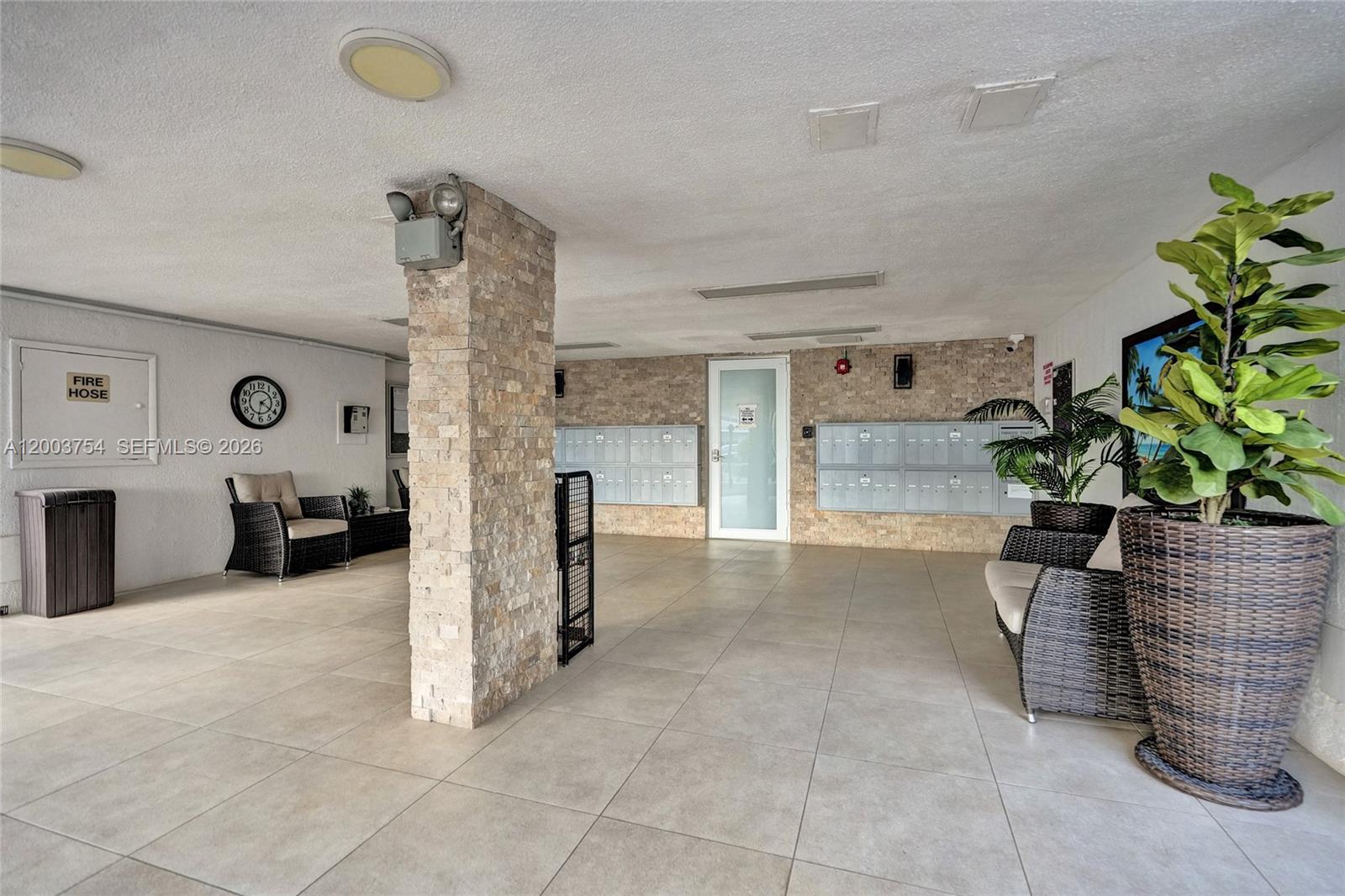 410 Golden Isles Dr # 408