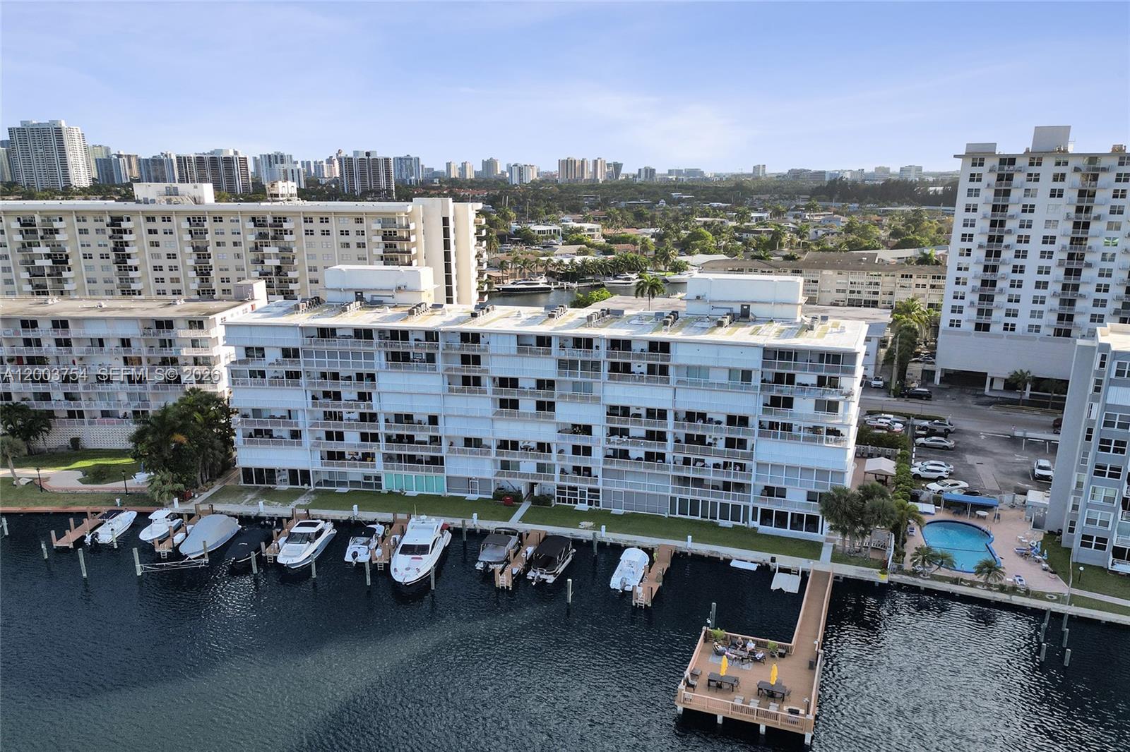 410 Golden Isles Dr # 408