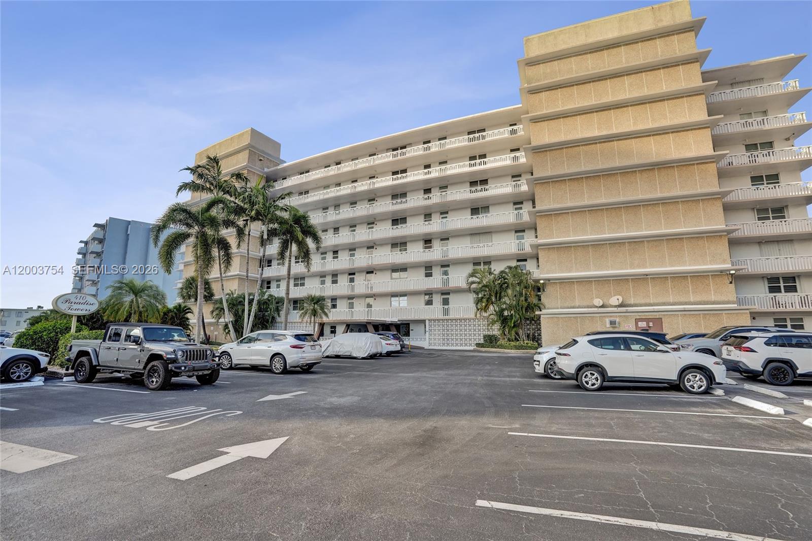 410 Golden Isles Dr # 408