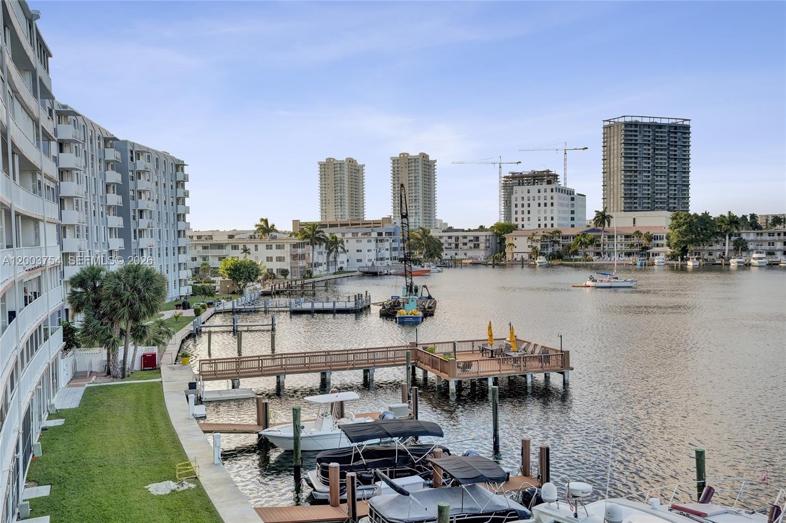 410 Golden Isles Dr # 408