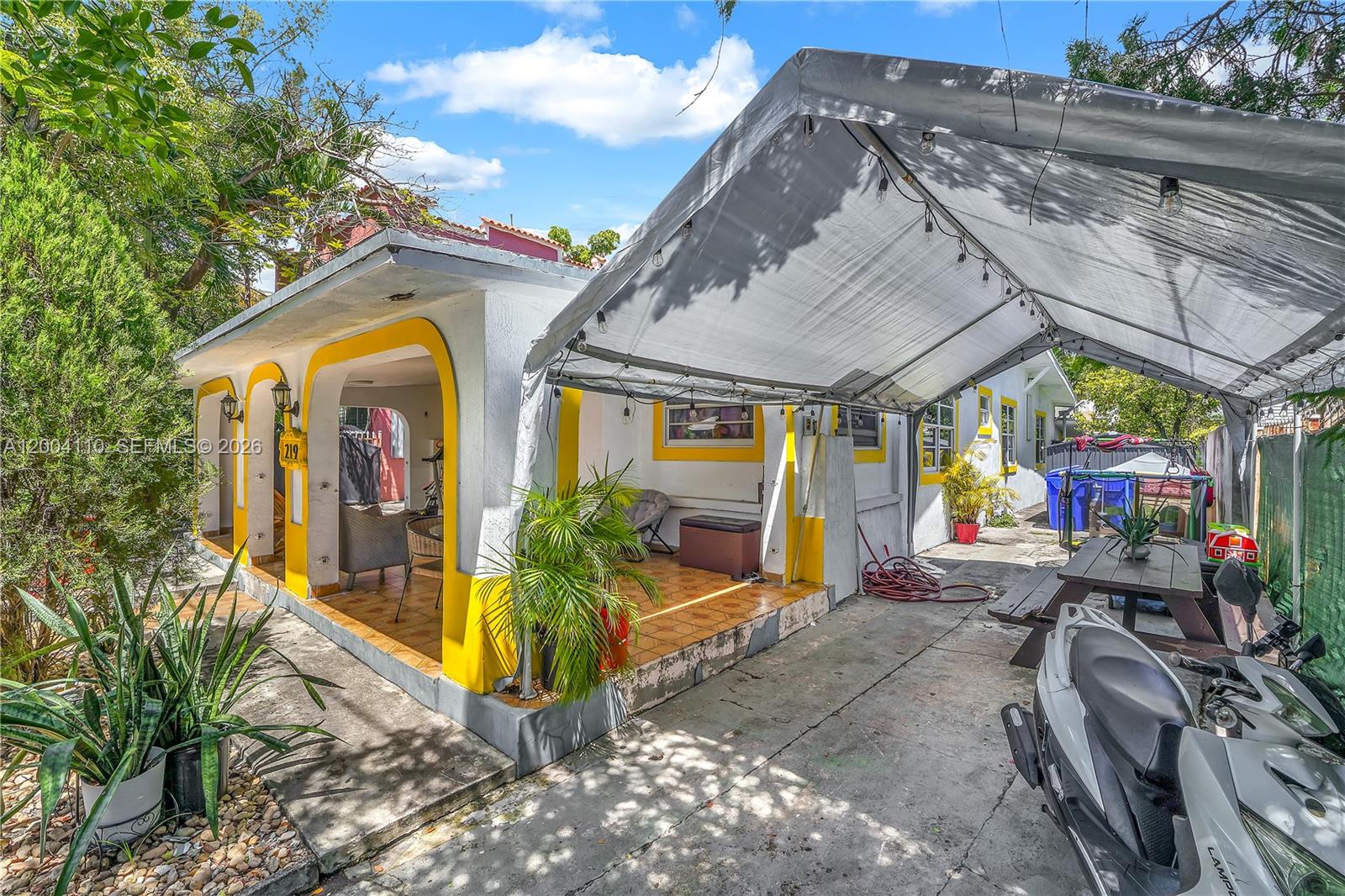 219 SW 6th Ave