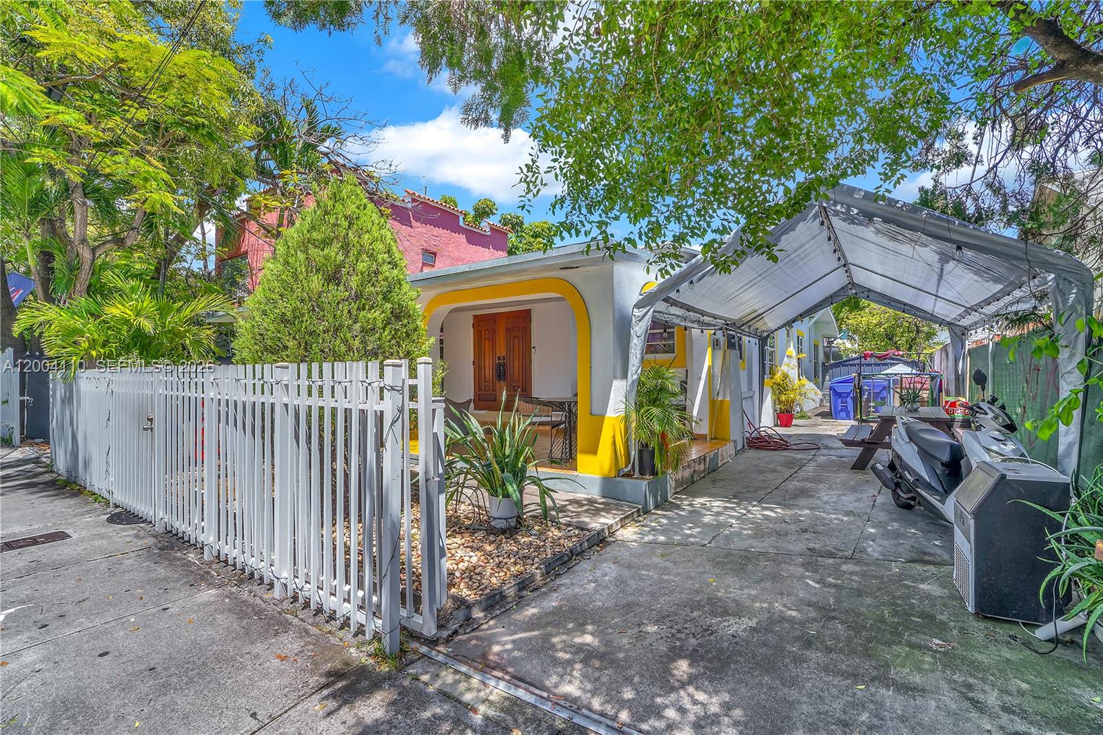 219 SW 6th Ave
