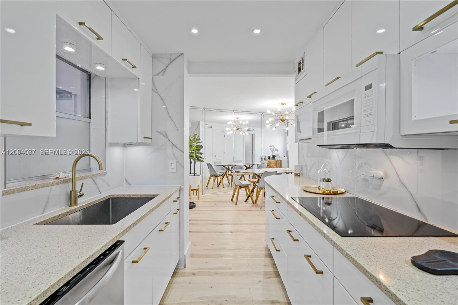 1881 Washington Ave # 6D