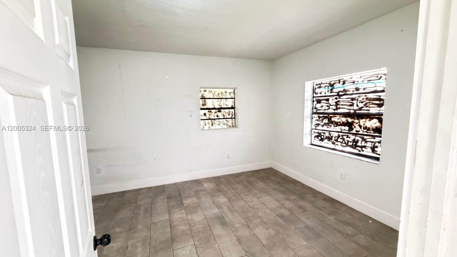 301 NW 37th St
