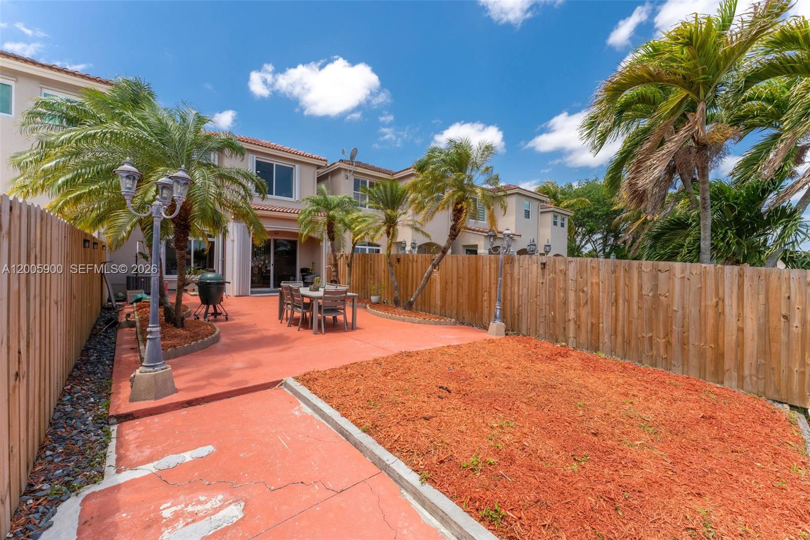 945 SW 154th Ct