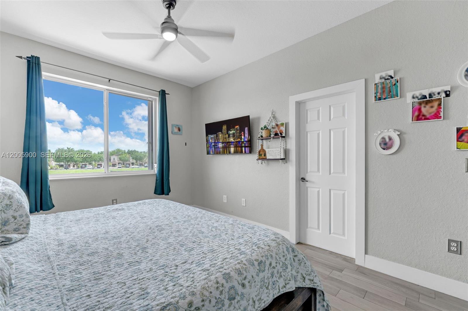 945 SW 154th Ct