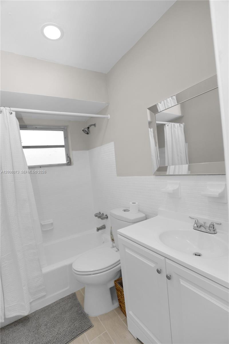 1225 NE 136th Ter # 1225