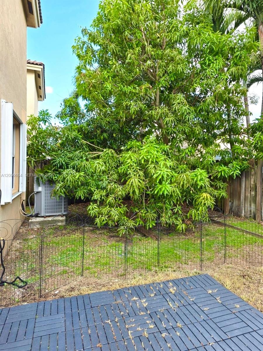 1889 SE 14th St