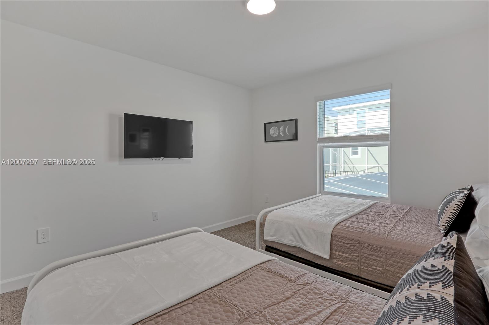 1136 Kingsbarn St
