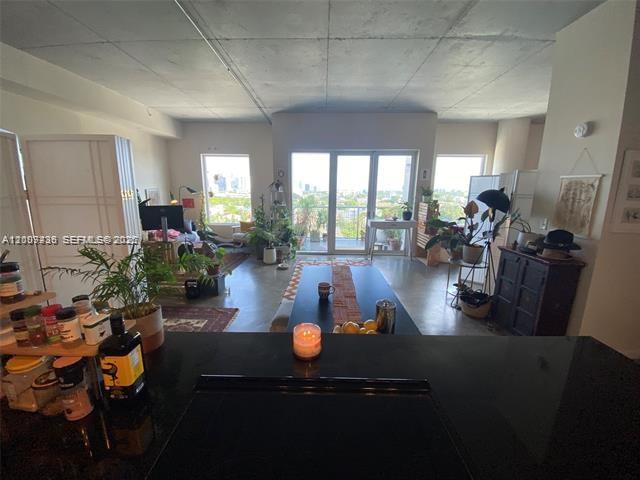 10 SW South River Dr # 909