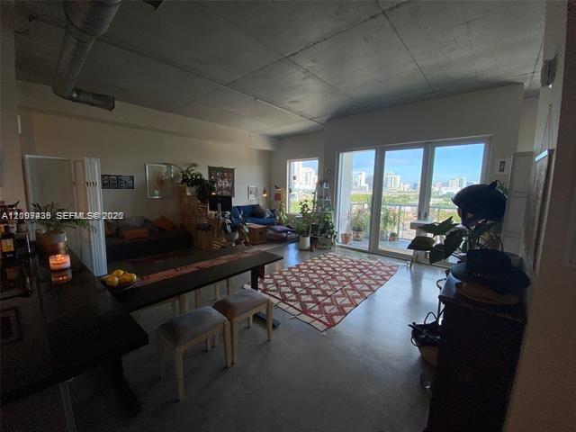 10 SW South River Dr # 909