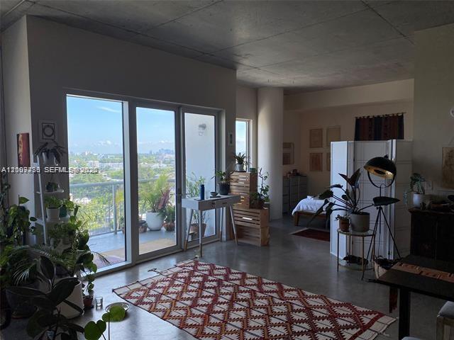 10 SW South River Dr # 909