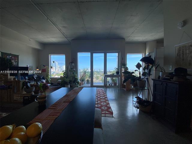 10 SW South River Dr # 909