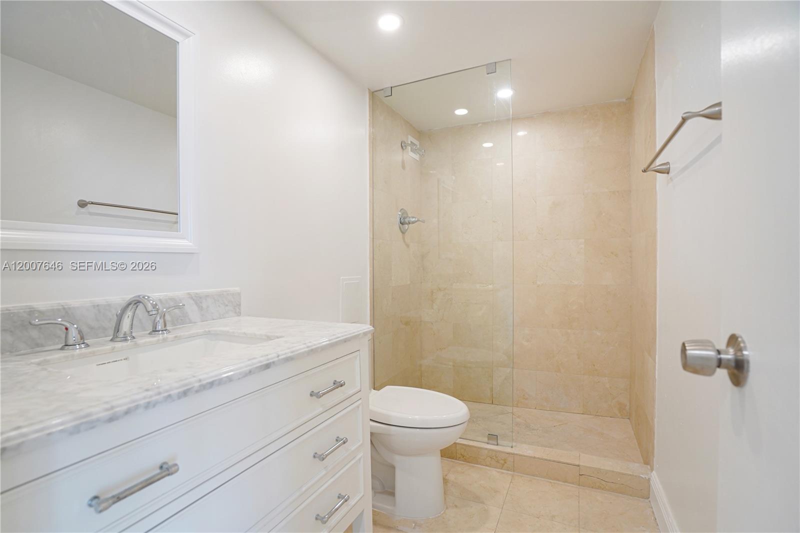 5101 Collins Ave # 14F