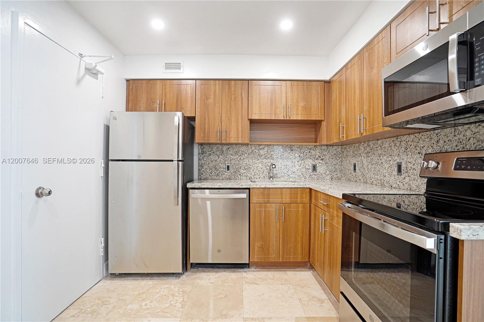5101 Collins Ave # 14F