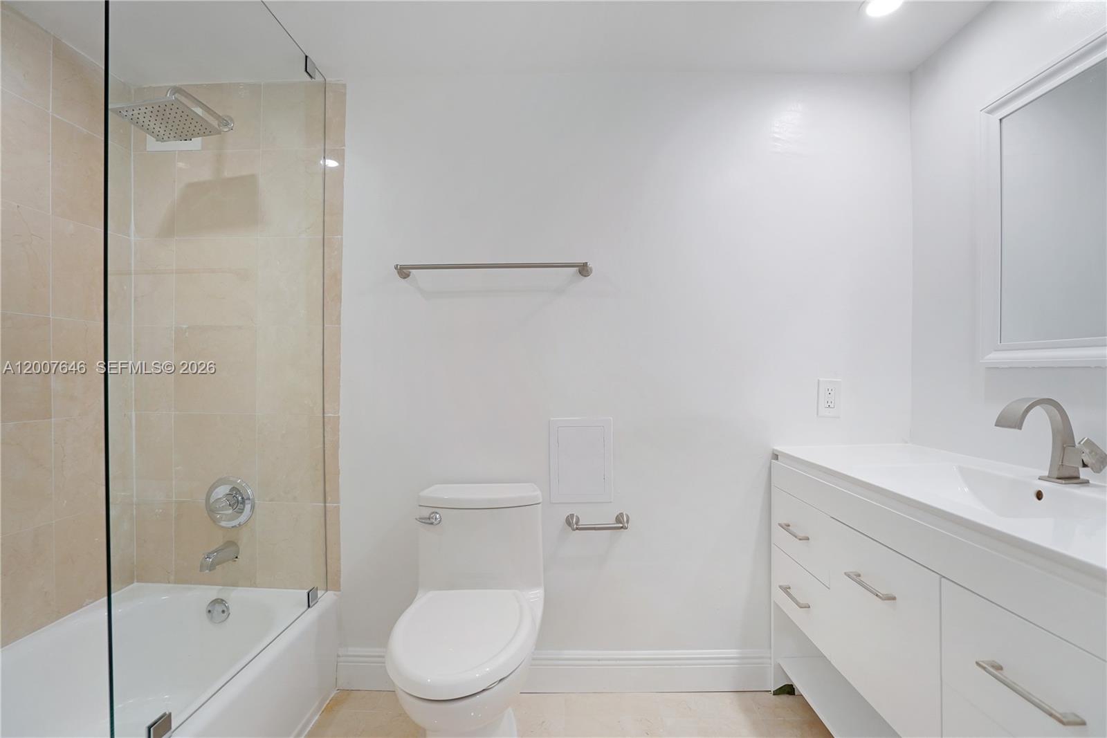 5101 Collins Ave # 14F