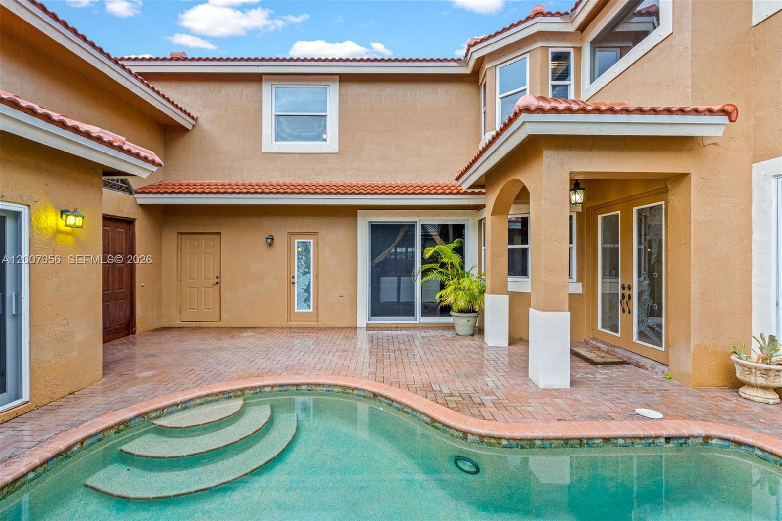 16403 Diamond Head Dr