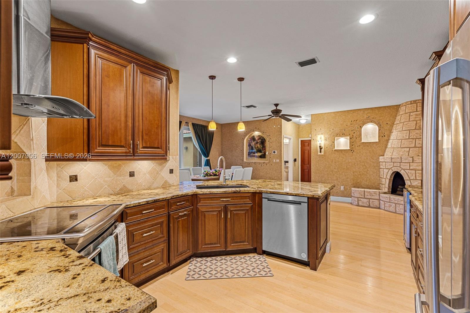 16403 Diamond Head Dr