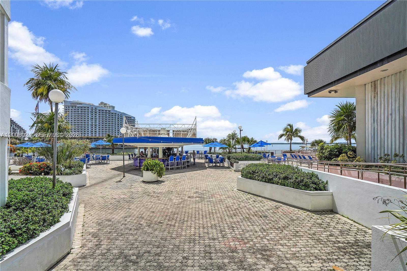 905 Brickell Bay Dr # 1830