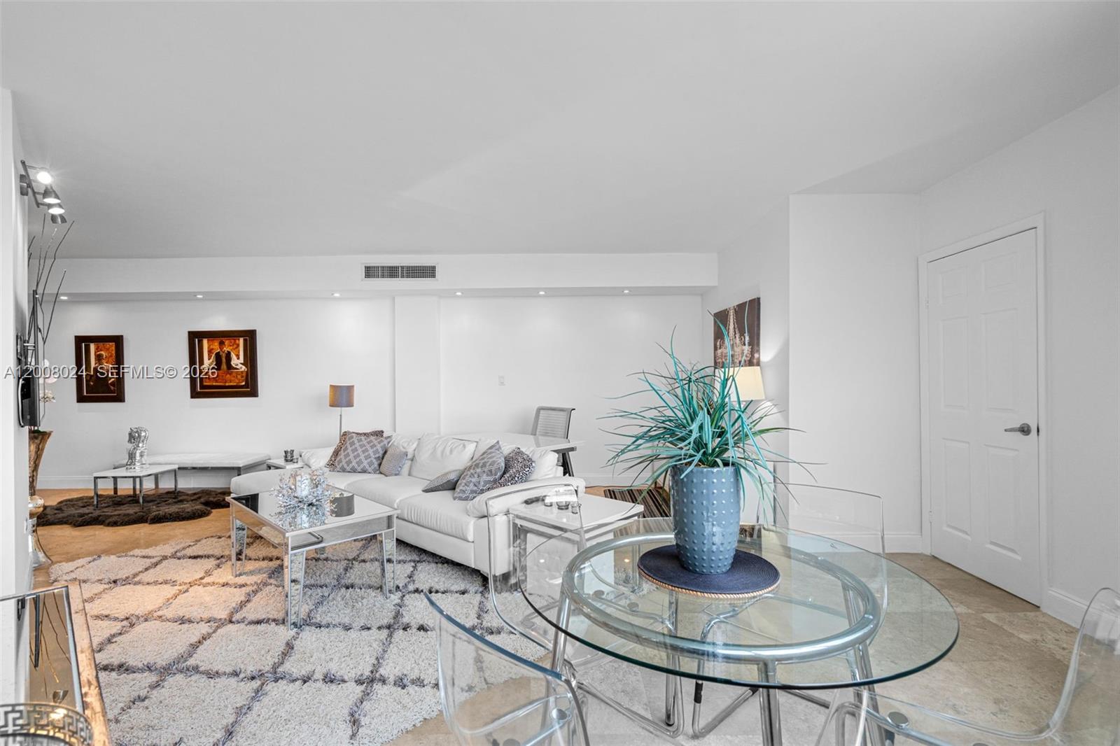 905 Brickell Bay Dr # 1830