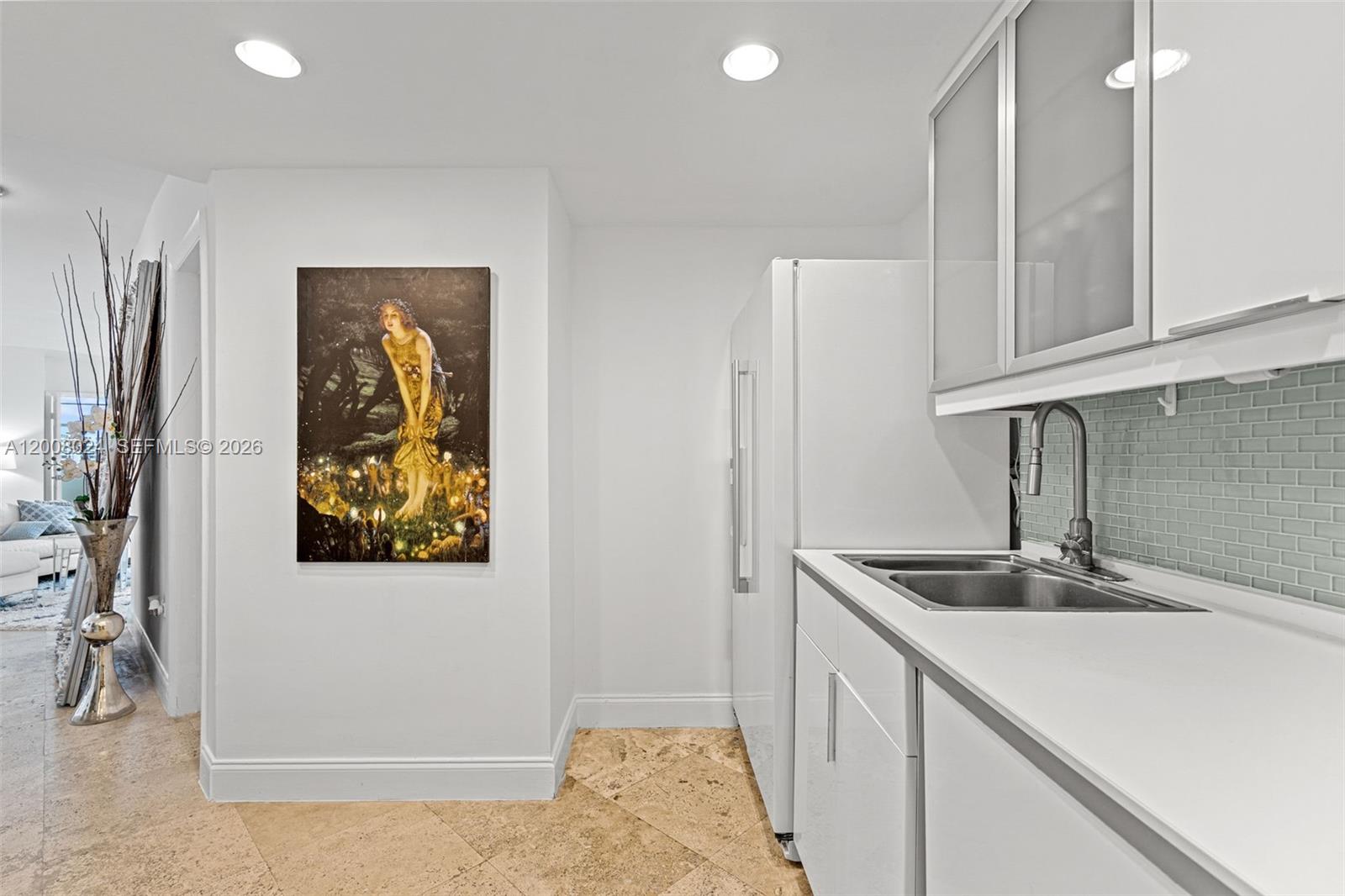 905 Brickell Bay Dr # 1830