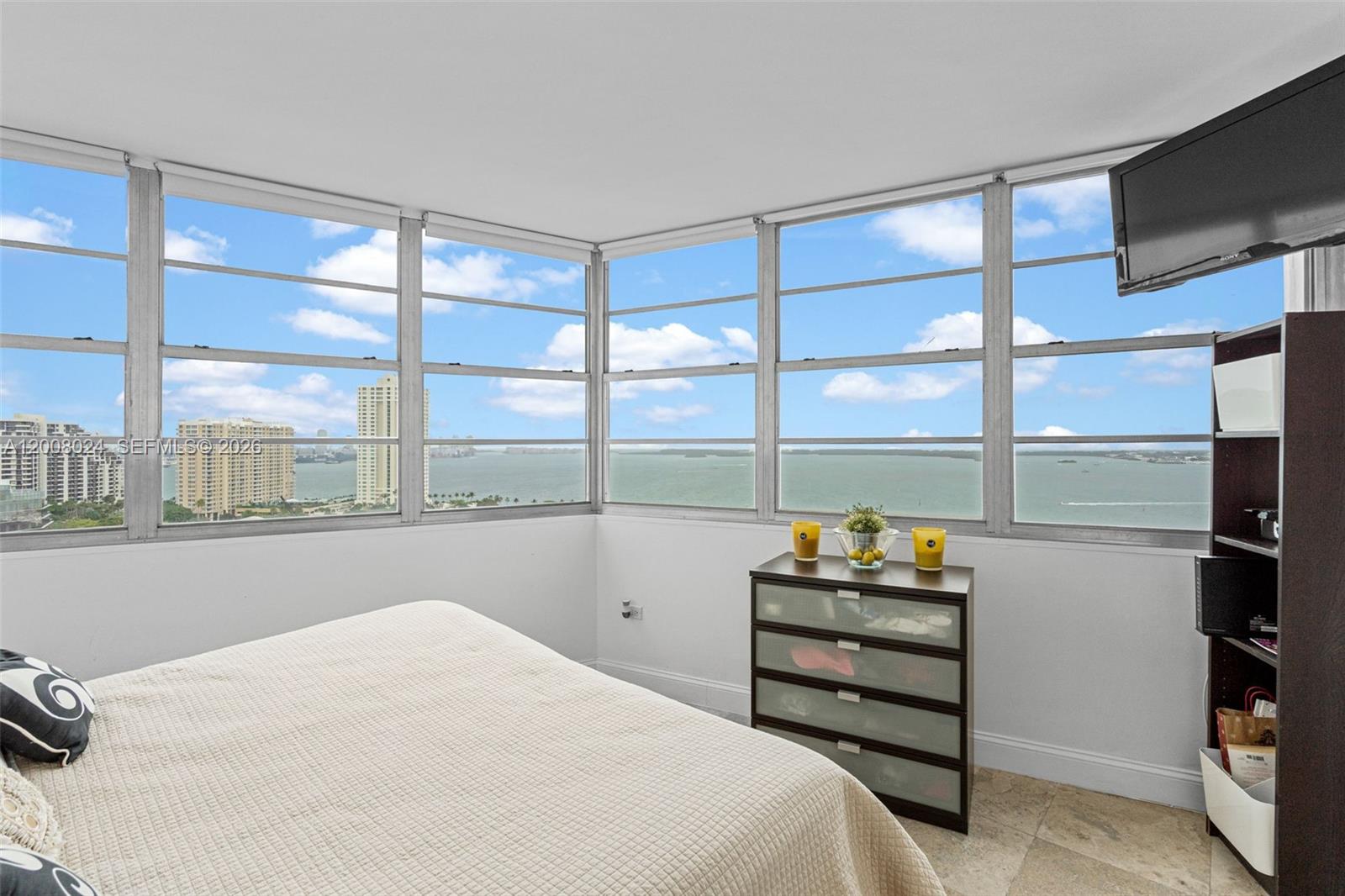 905 Brickell Bay Dr # 1830