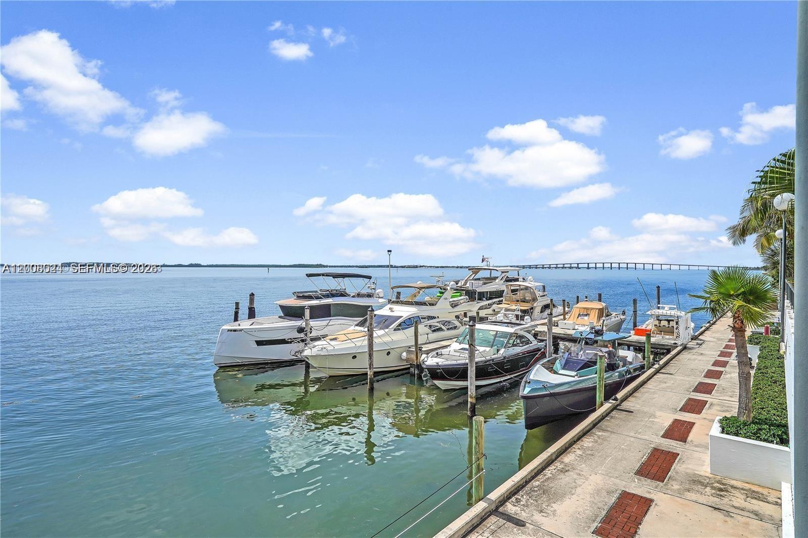 905 Brickell Bay Dr # 1830