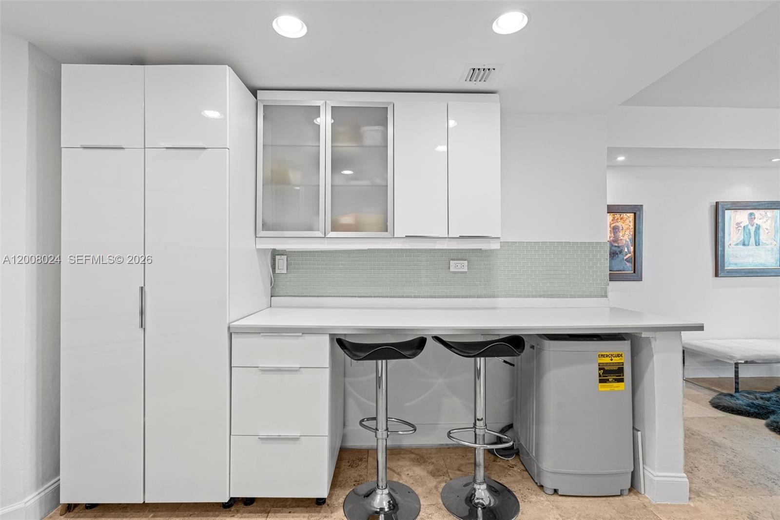 905 Brickell Bay Dr # 1830