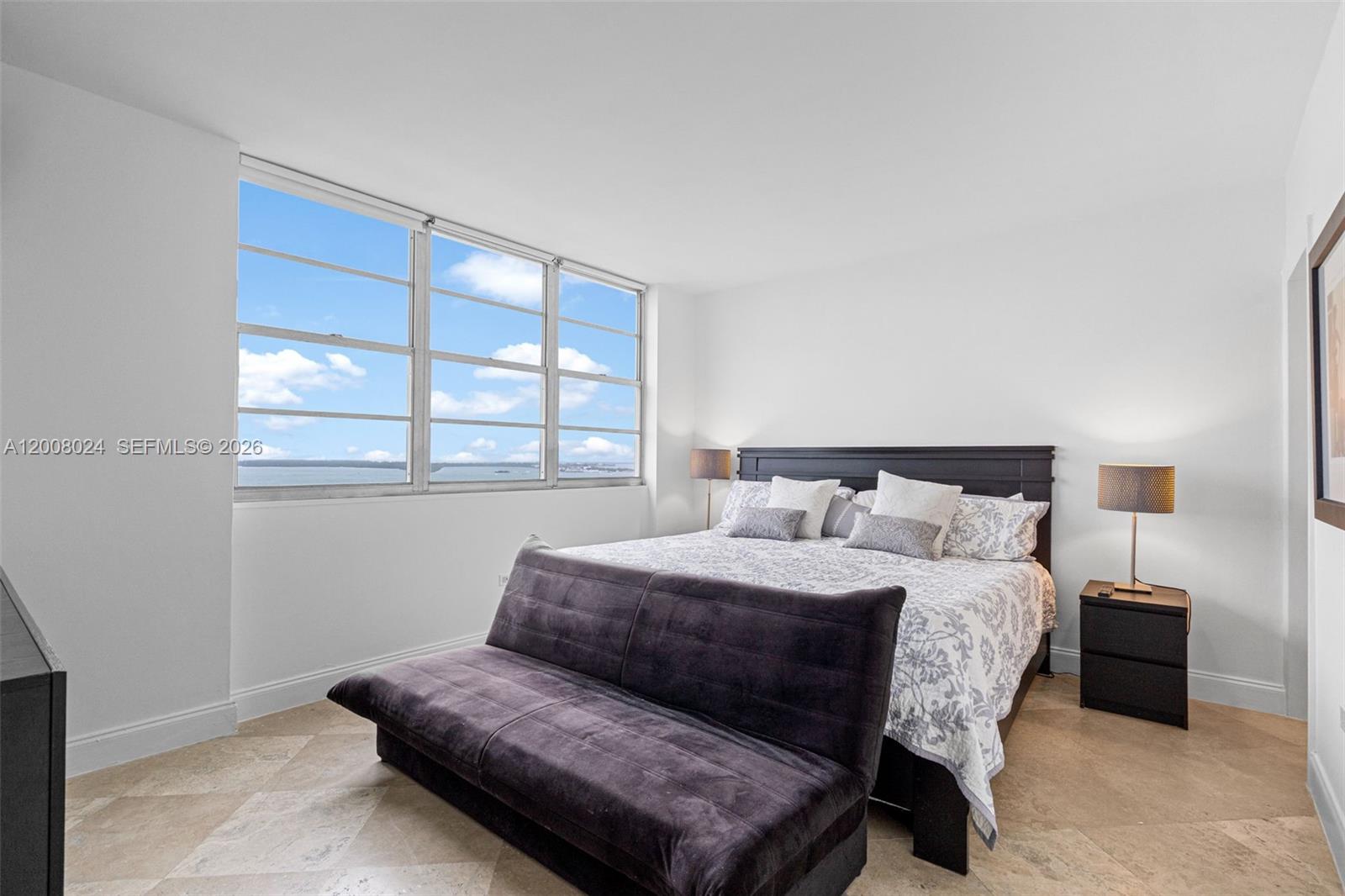 905 Brickell Bay Dr # 1830