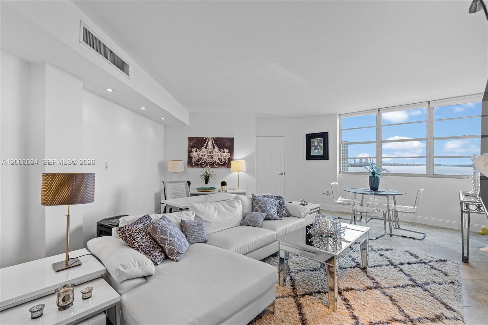 905 Brickell Bay Dr # 1830