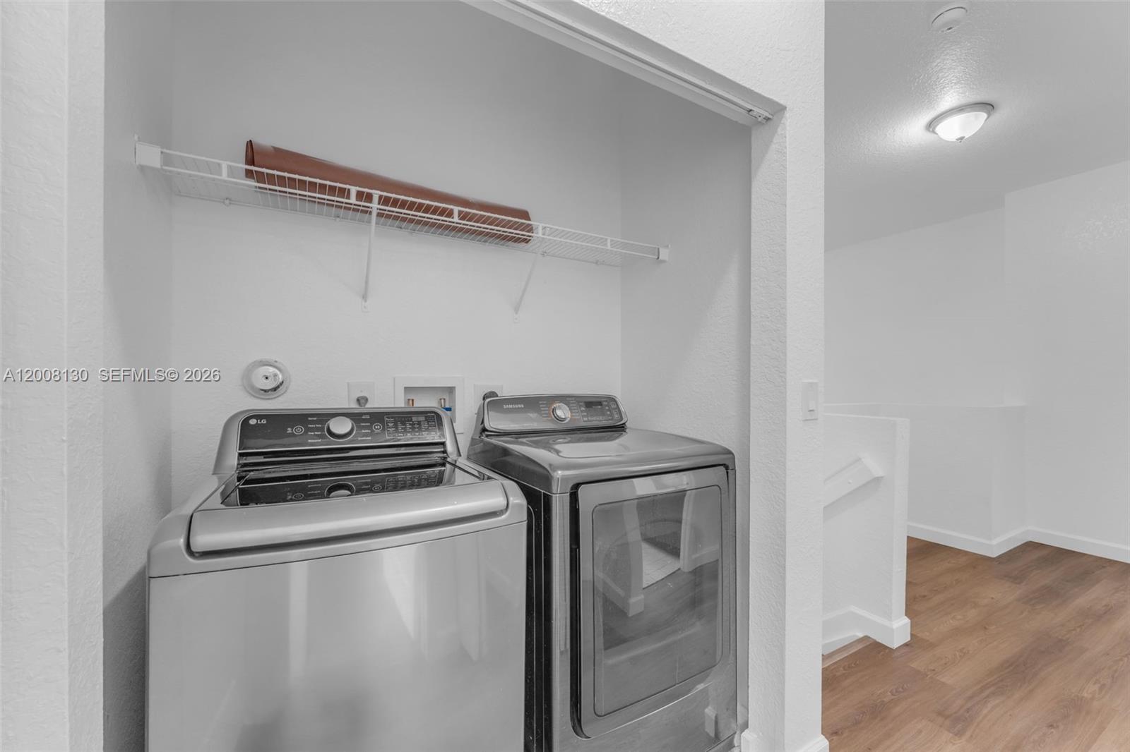 1072 NE 30th Ave