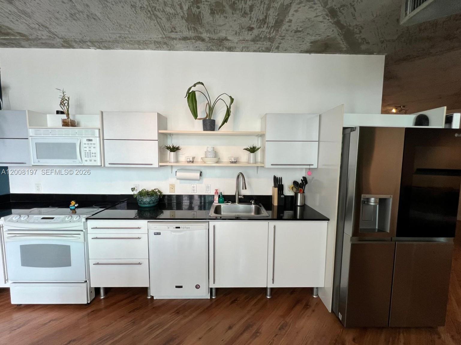 690 SW 1st Ct # 1934