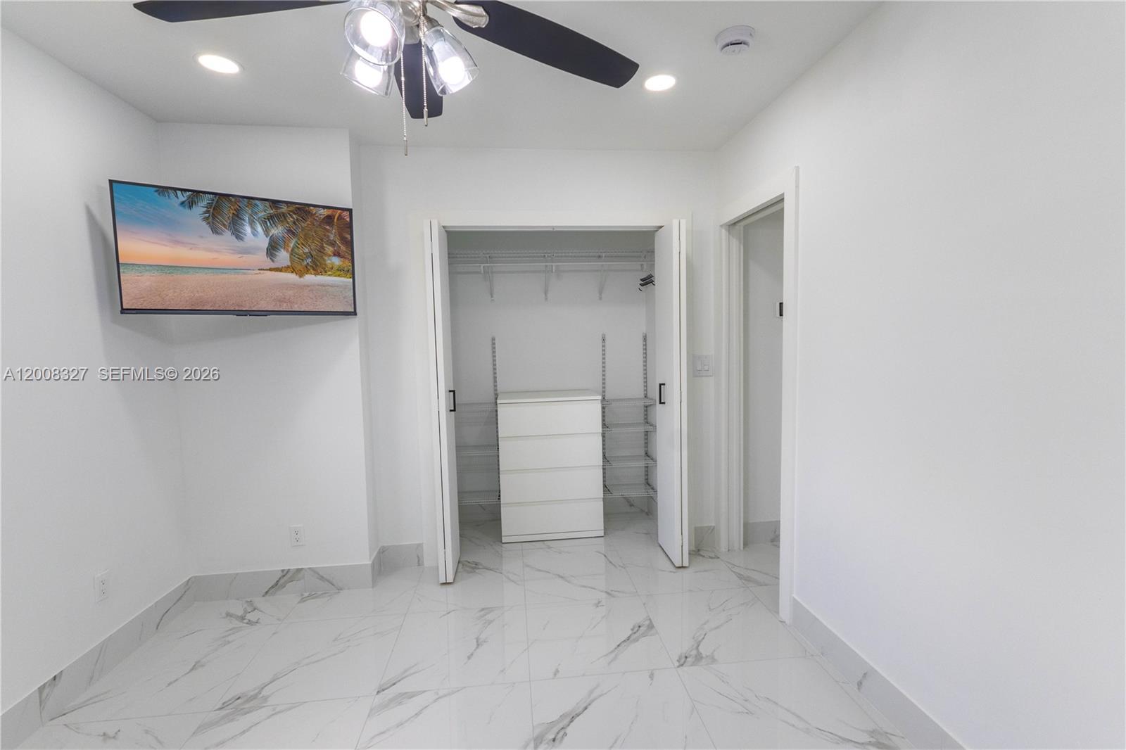 3001 SW 35th Ave Unit: front