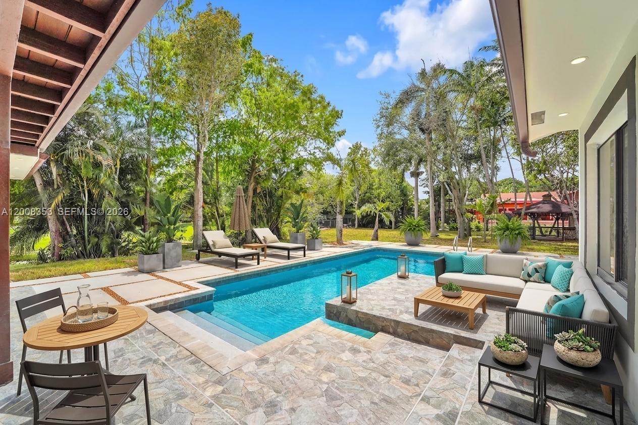 4700 SW 110th Ave