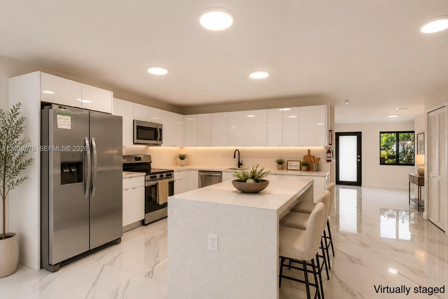 152 NW 18 St