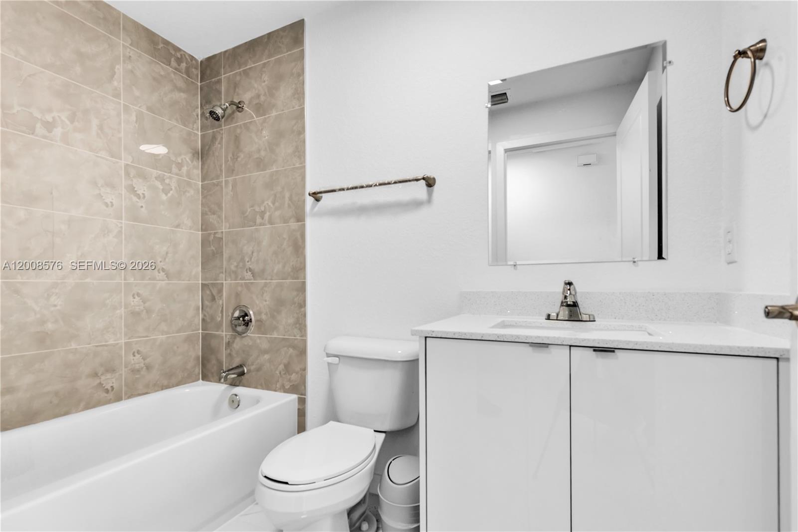 152 NW 18 St