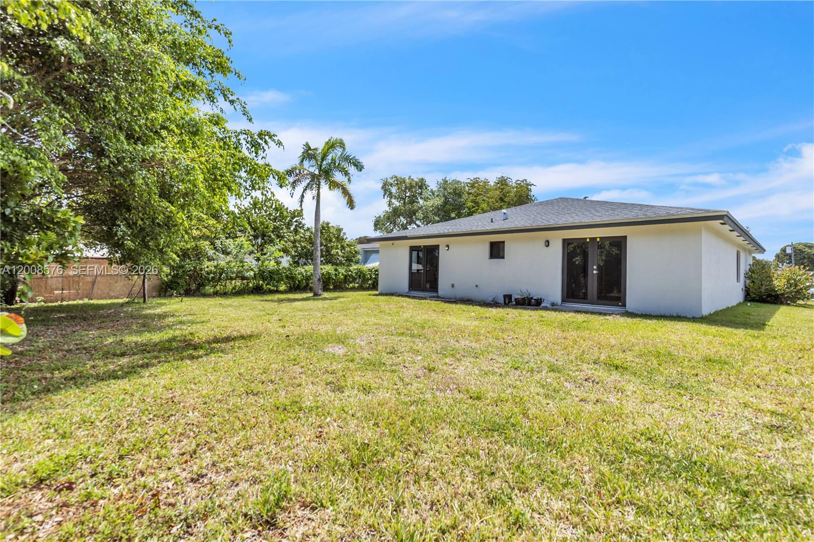 152 NW 18 St