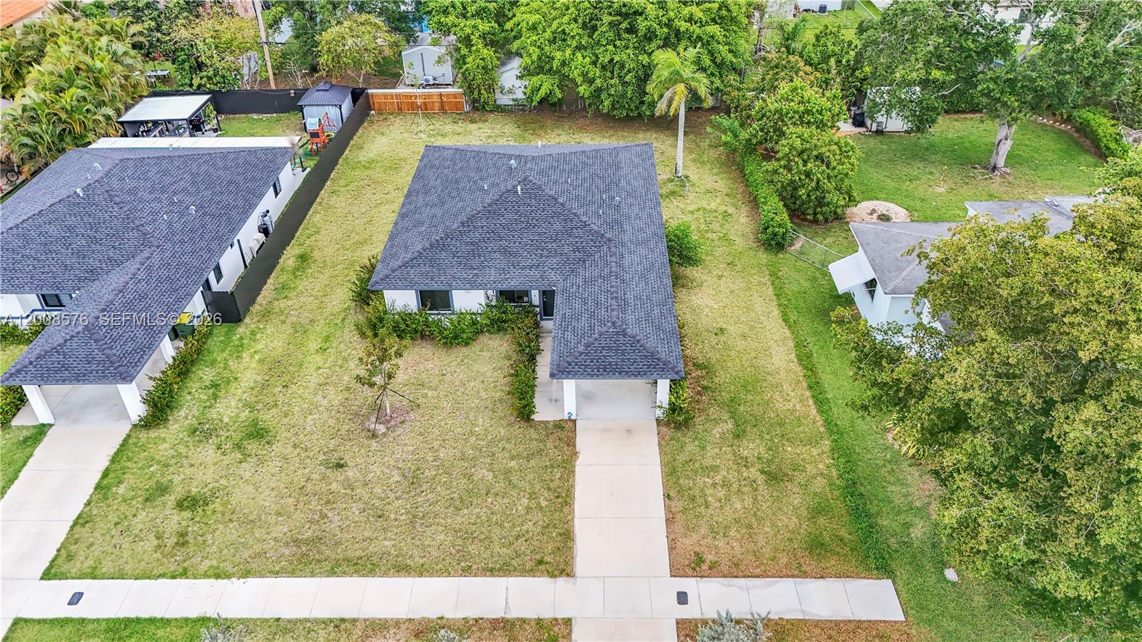 152 NW 18 St