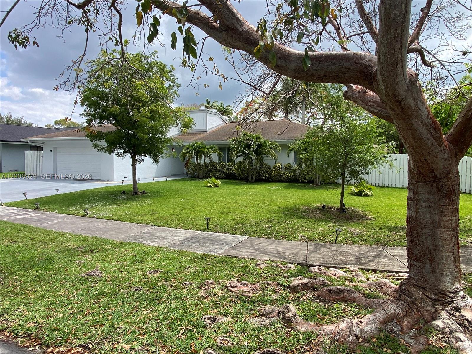 11121 SW 110th Rd # 11121