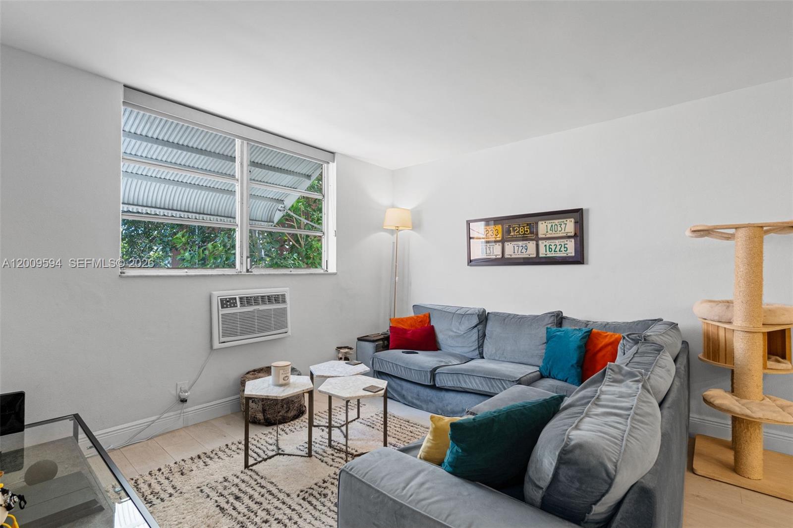 915 Jefferson Ave # 2E