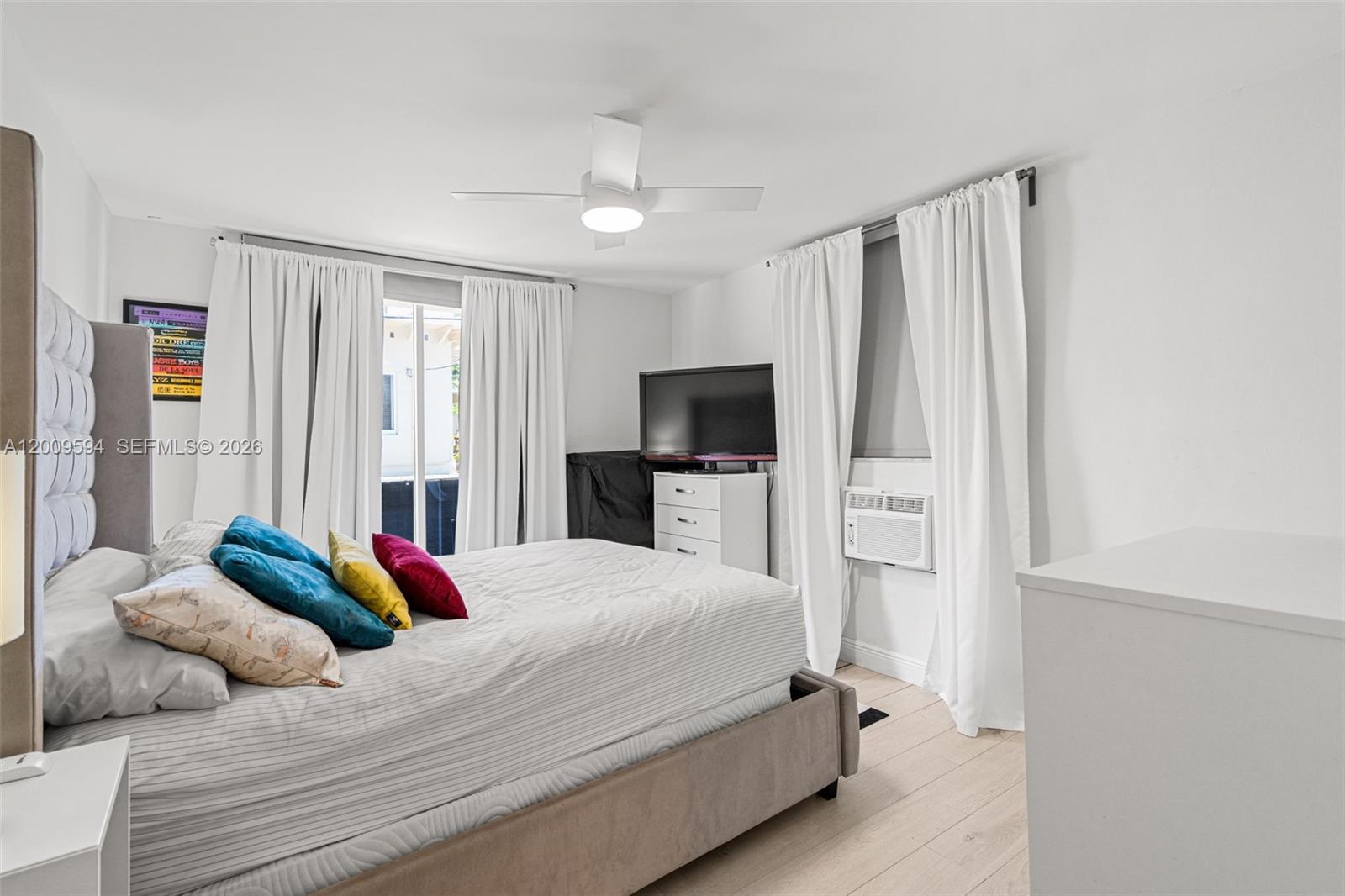 915 Jefferson Ave # 2E