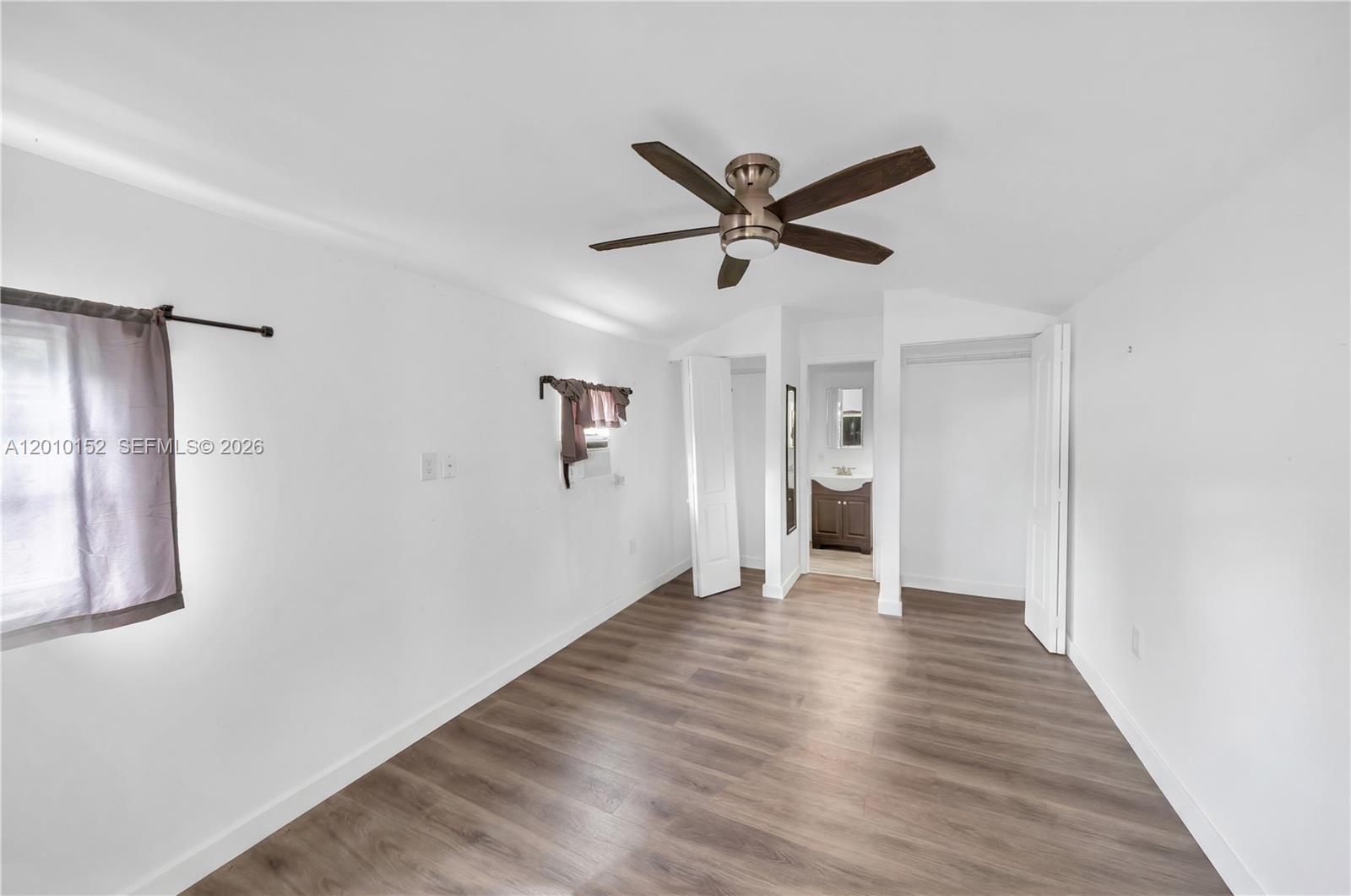 3033 Hibiscus Street
