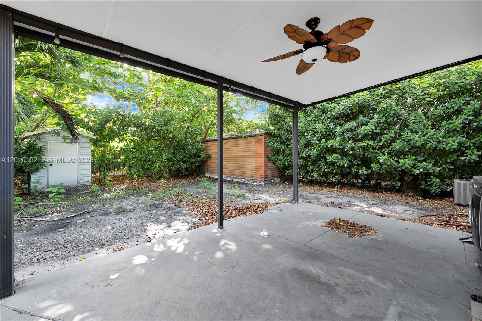 3033 Hibiscus Street