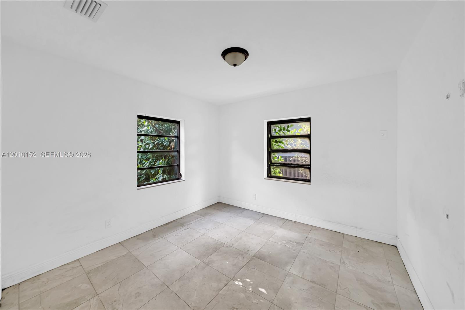 3033 Hibiscus Street