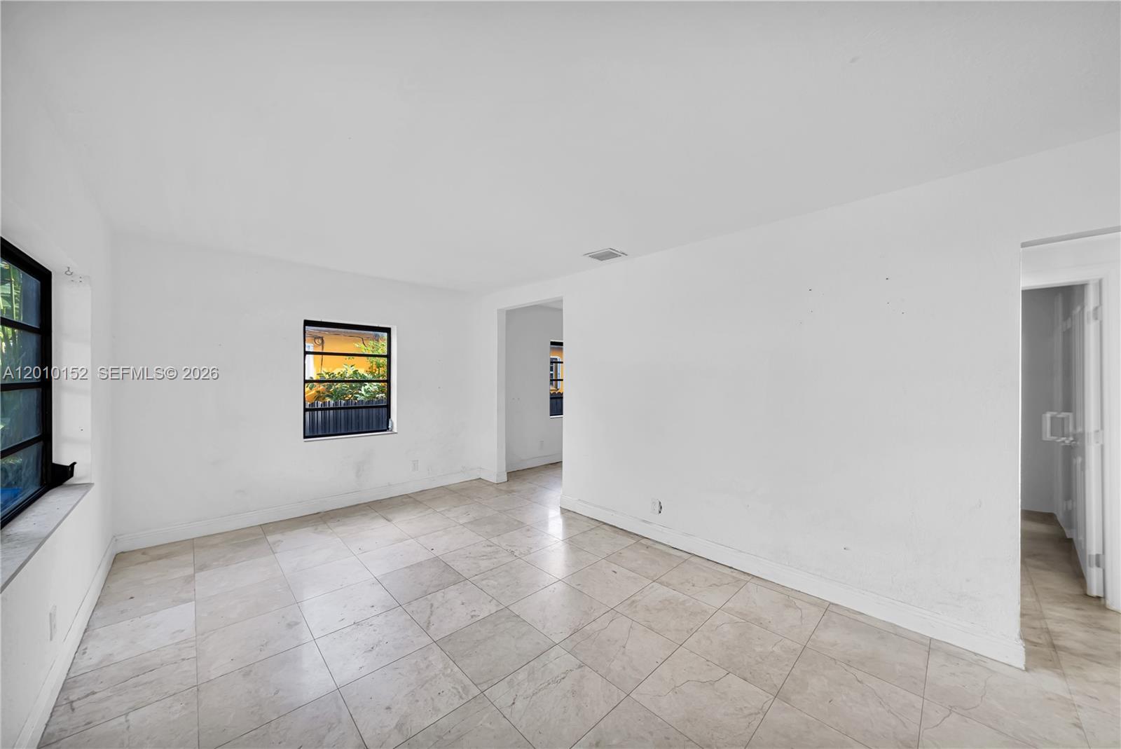 3033 Hibiscus Street