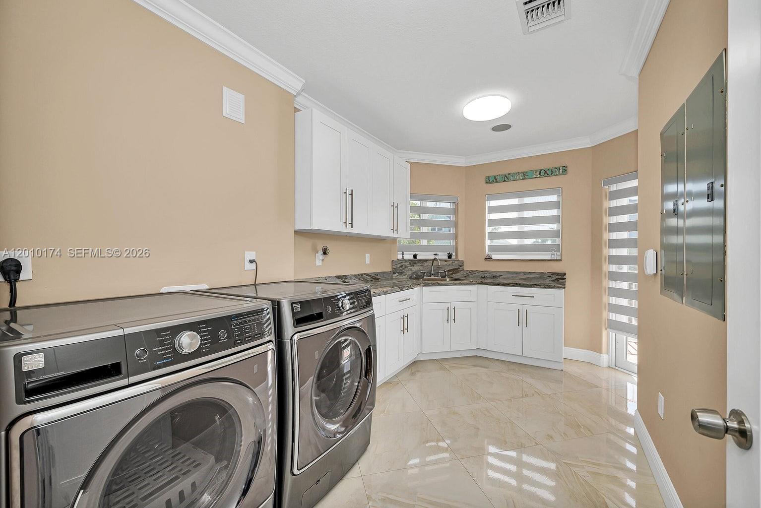 112 N Bounty Ln