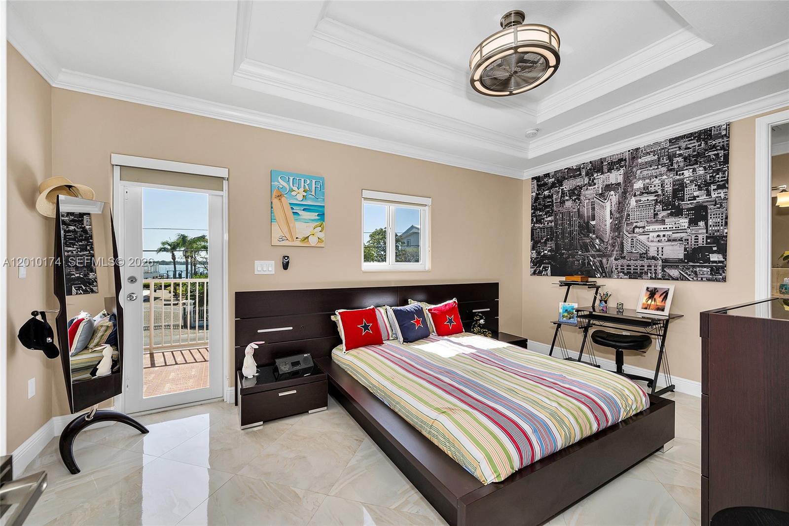 112 N Bounty Ln